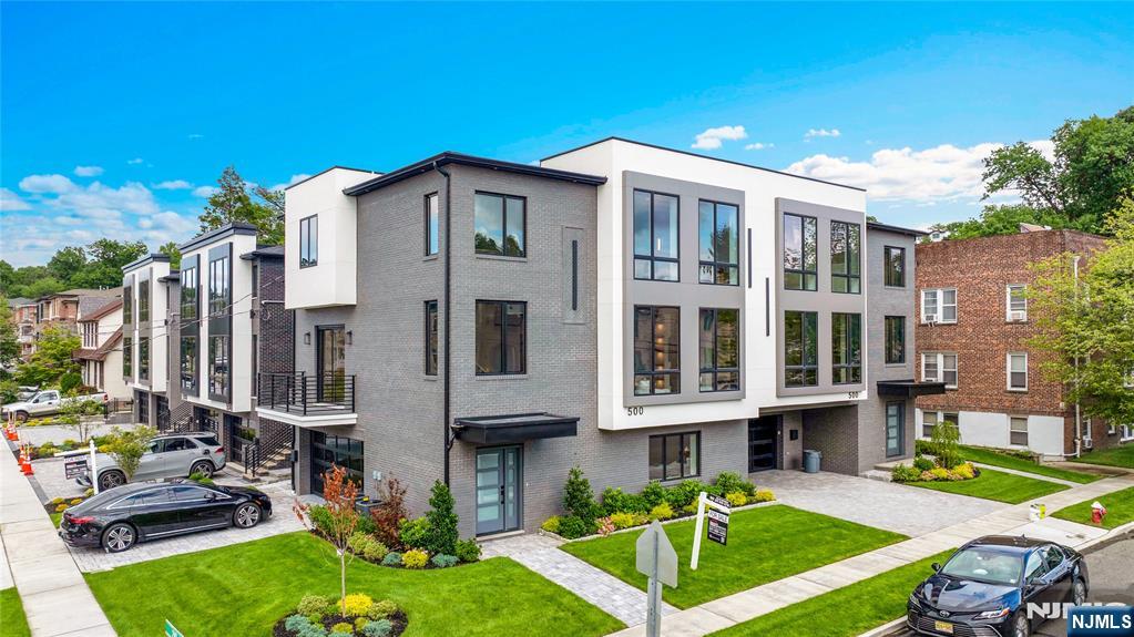 500 2nd A Property Photo 1