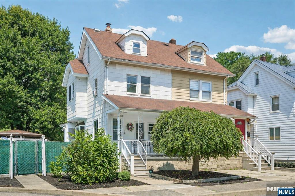 2 Howard Street Property Photo 1