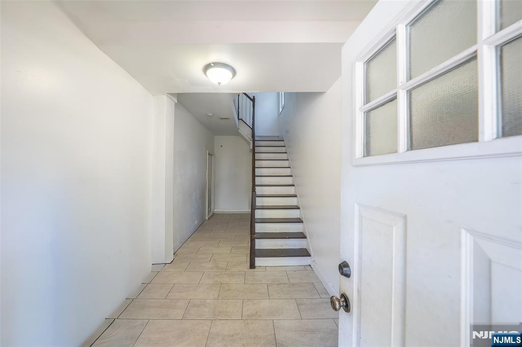 77 16th Property Photo 2