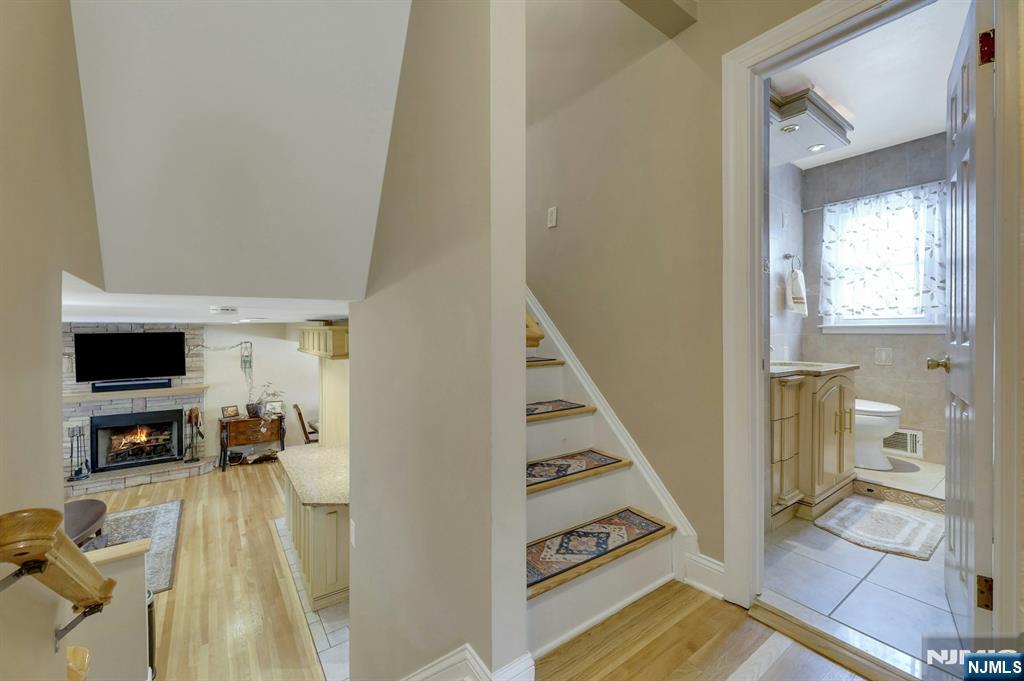 379 Leonard Drive Property Photo 23