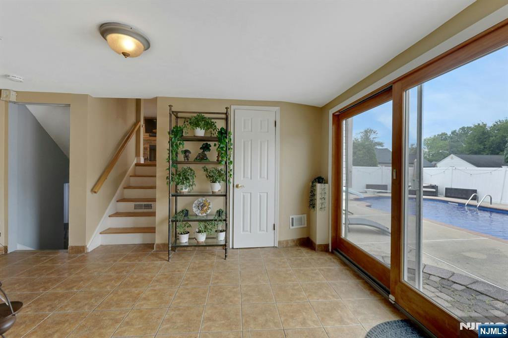 379 Leonard Drive Property Photo 32