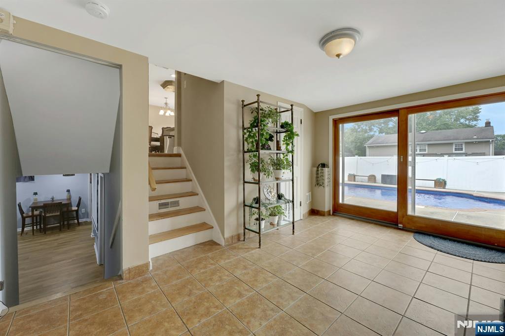 379 Leonard Drive Property Photo 34