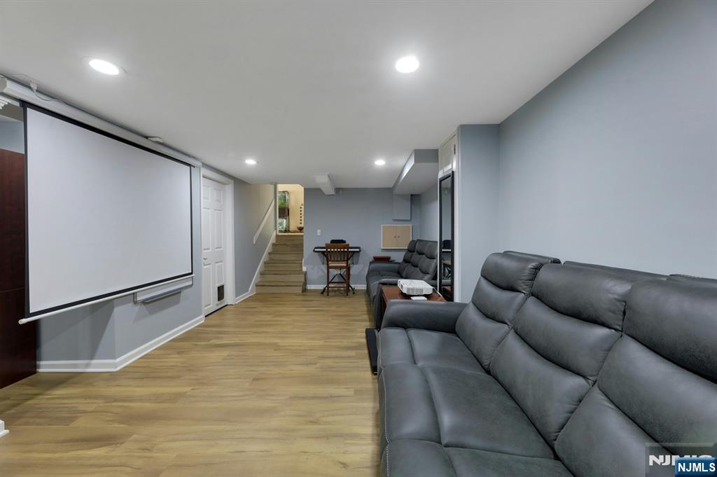 379 Leonard Drive Property Photo 39