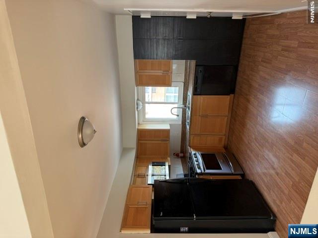 599 Boulevard 1 Property Photo 5