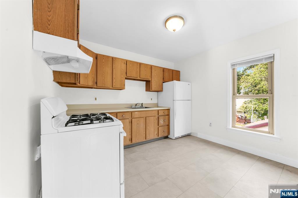 92 Union Avenue Property Photo 16