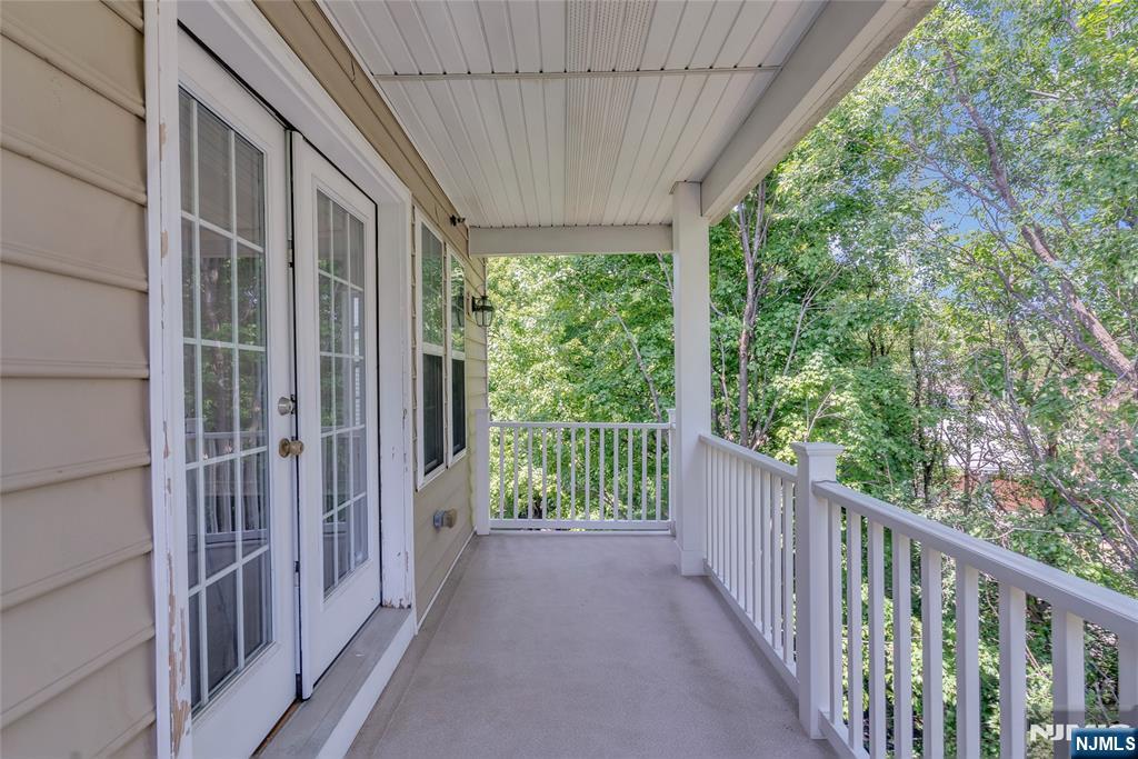 8 Creekside Court Property Photo 39