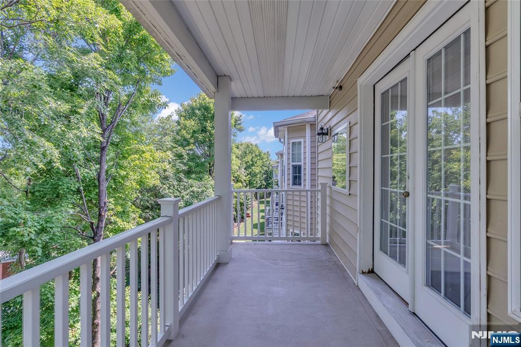 8 Creekside Court Property Photo 40