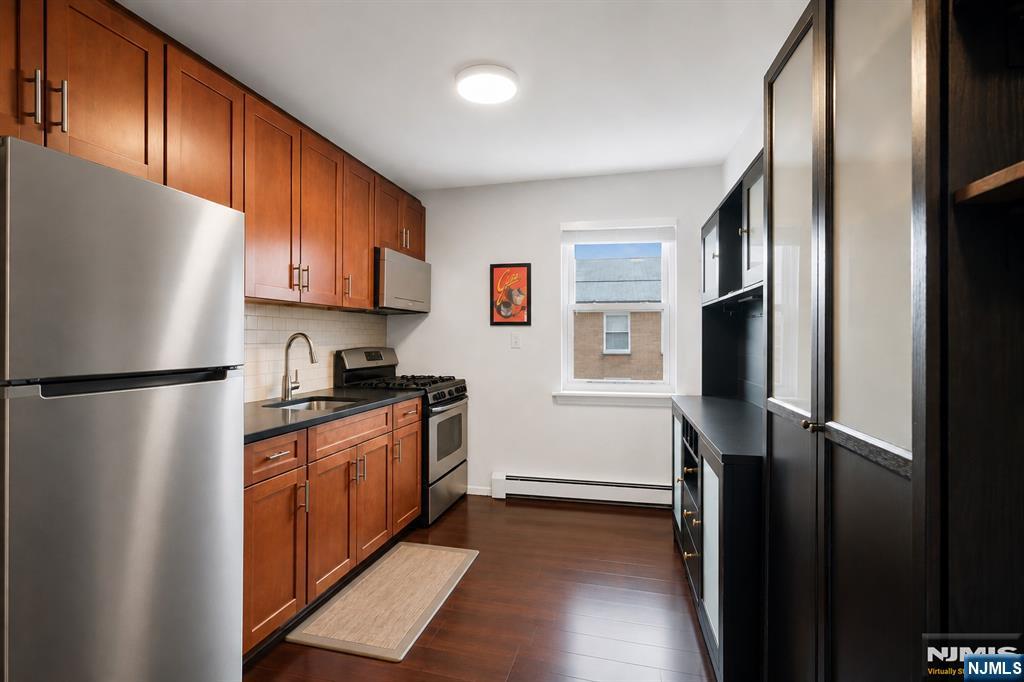725 Joralemon Street 110 Property Photo 6