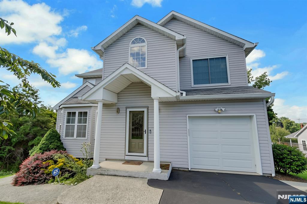 14 Summit Court Property Photo 2
