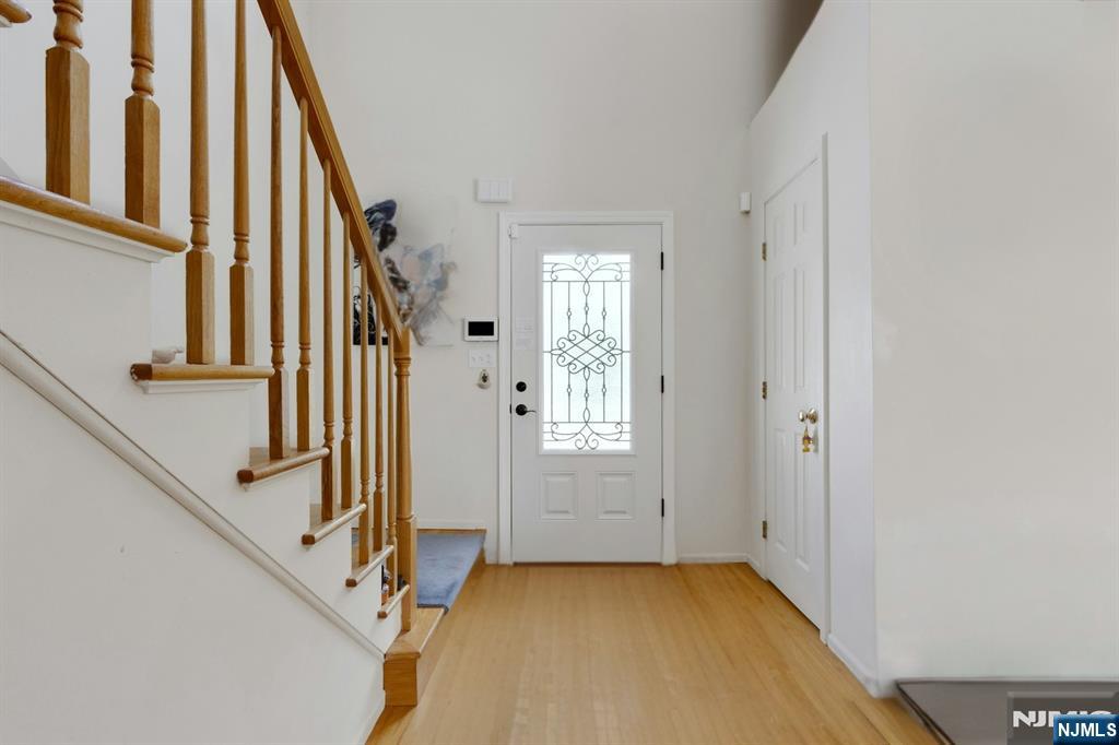 14 Summit Court Property Photo 5