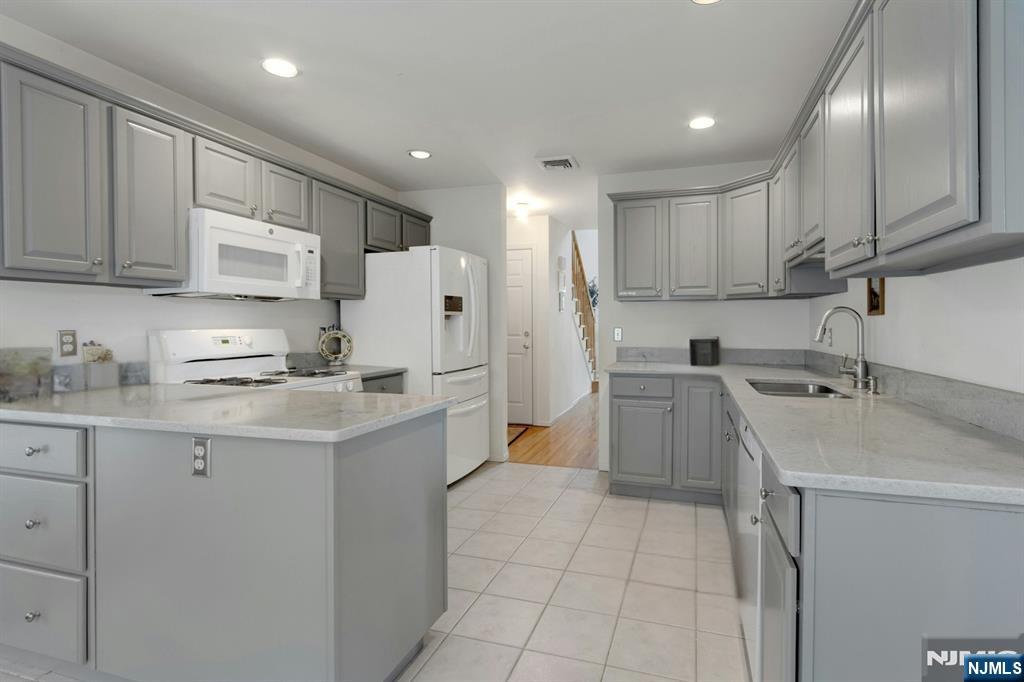 14 Summit Court Property Photo 16