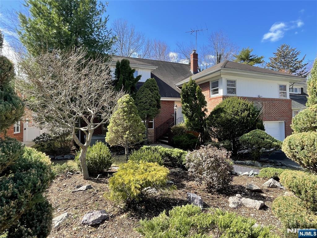 526 Rutland Avenue Property Photo 1
