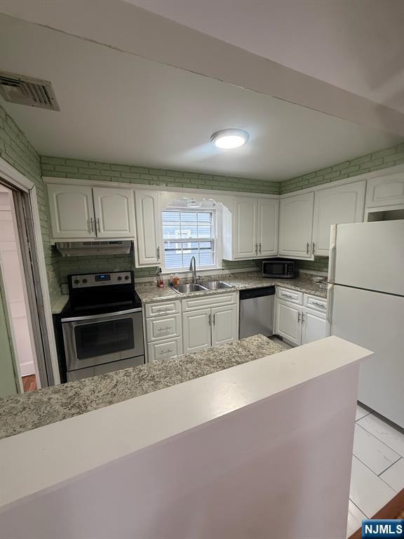 533 Ramapo Valley Road Property Photo 11