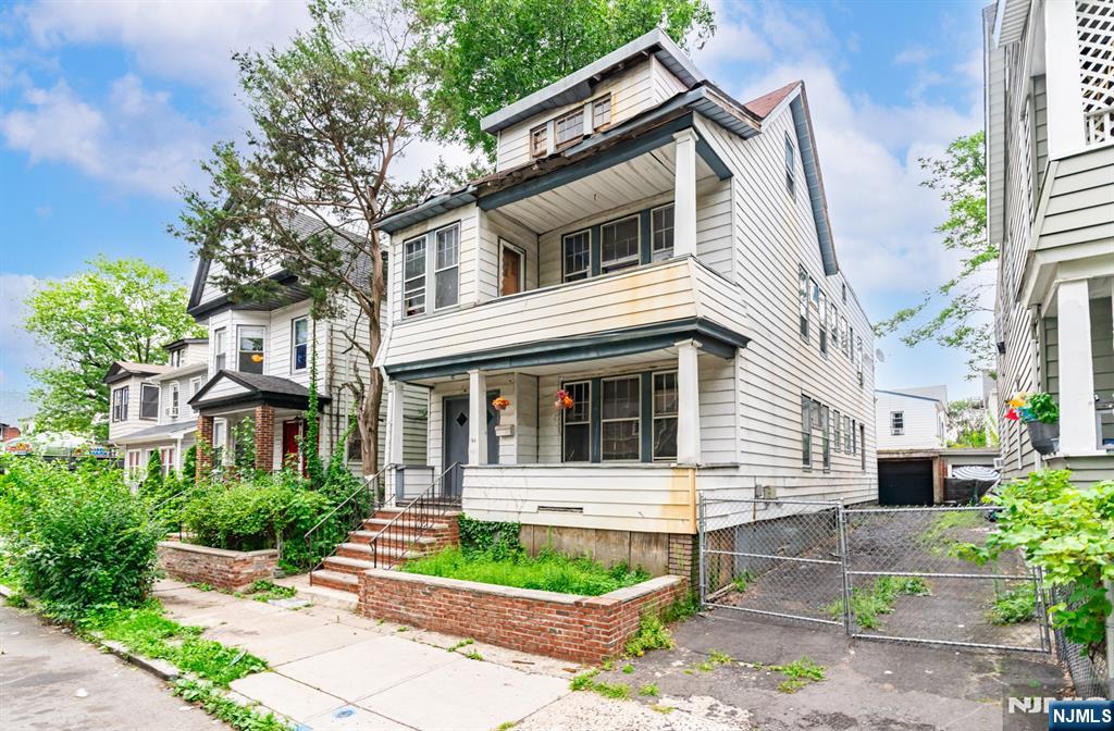 164-166 Vermont Avenue Property Photo 1