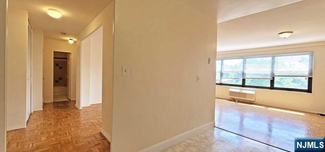 2348 Linwood Avenue 4m Property Photo 2