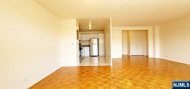 2348 Linwood Avenue 4m Property Photo 6
