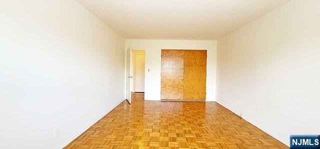2348 Linwood Avenue 4m Property Photo 13