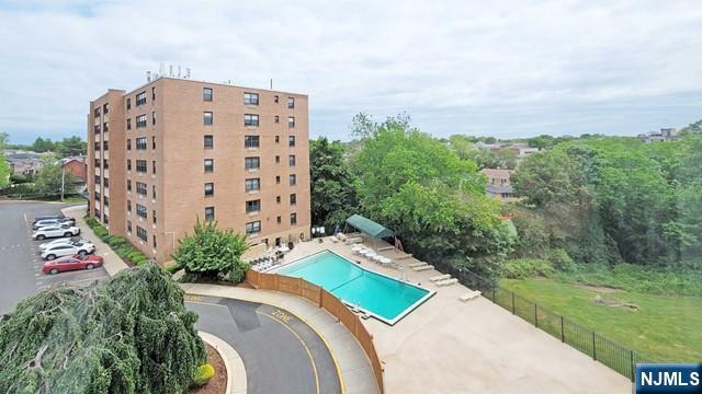 2348 Linwood Avenue 4m Property Photo 18