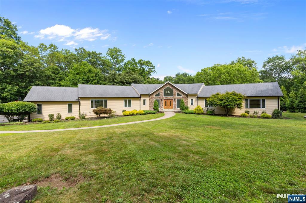 720 Berdan Avenue Property Photo 1