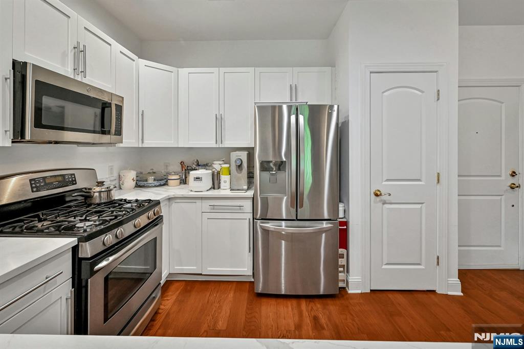 2107 Windsor Park Court 107 Property Photo 7