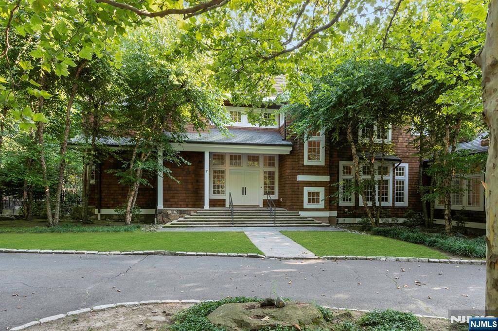 7 Charney Place Property Photo 3