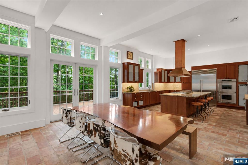 7 Charney Place Property Photo 14