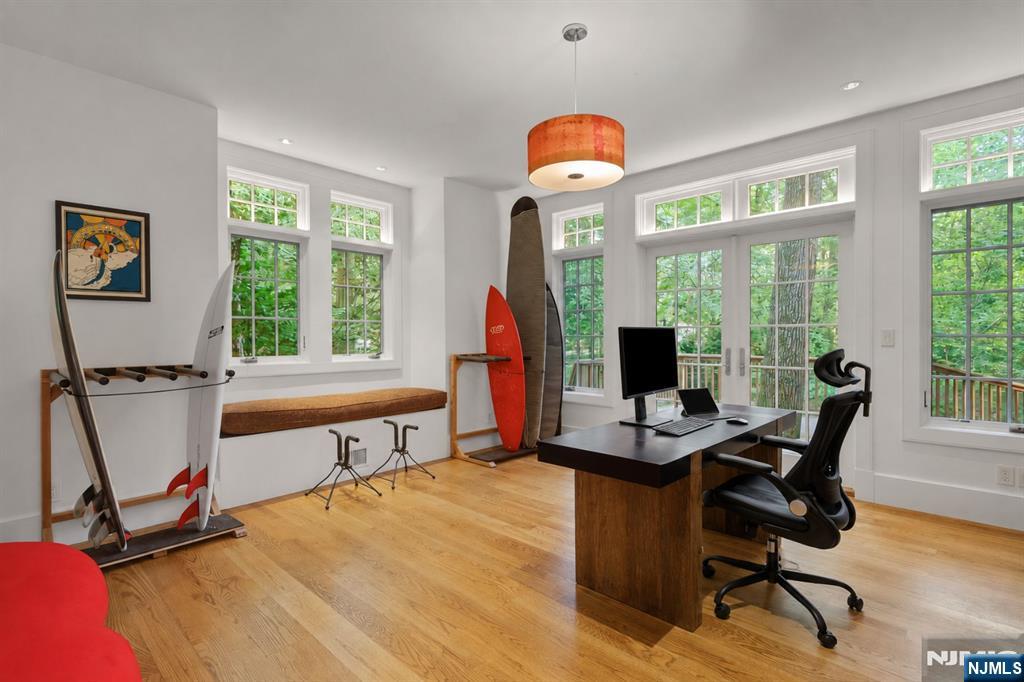 7 Charney Place Property Photo 20