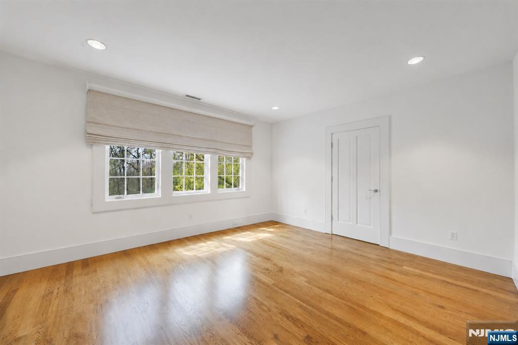 7 Charney Place Property Photo 27