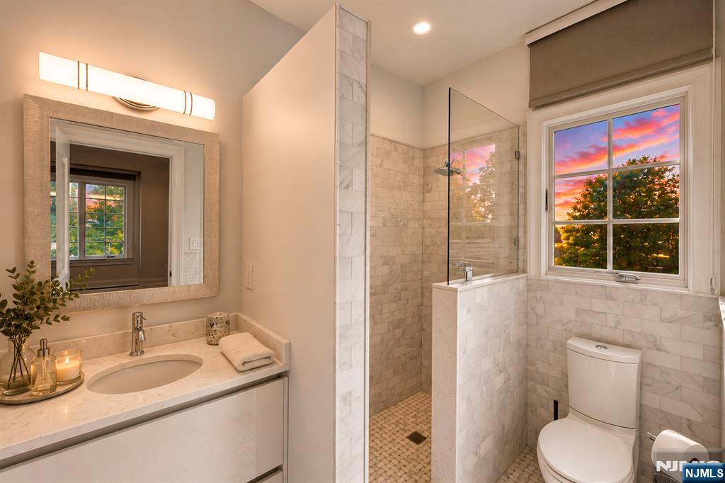 108 Briarwood Avenue Property Photo 33