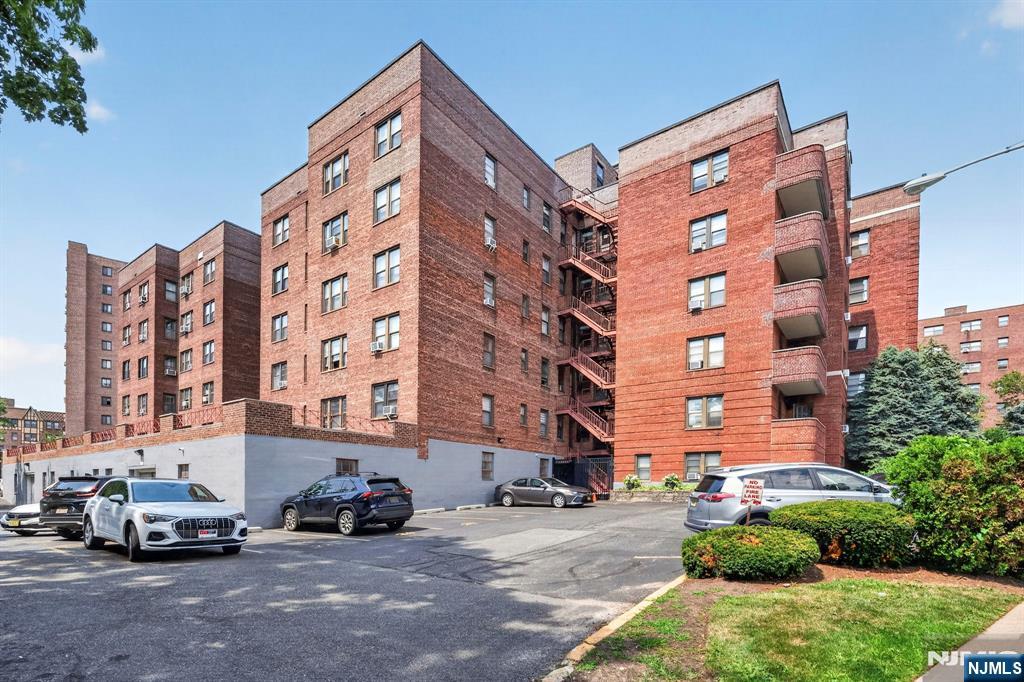 100 Prospect Avenue 4e Property Photo 13