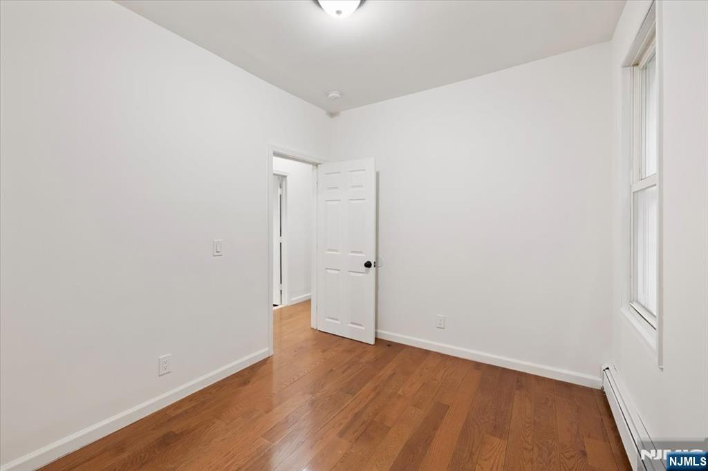 533 S Clinton Street Property Photo 12