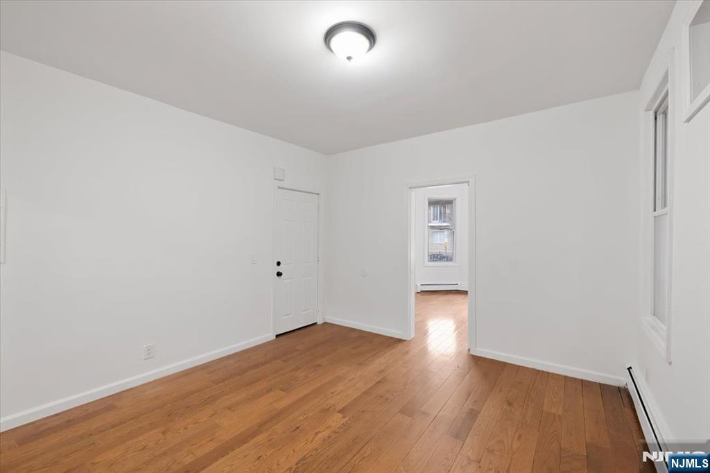 533 S Clinton Street Property Photo 14