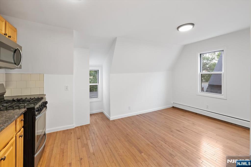533 S Clinton Street Property Photo 27