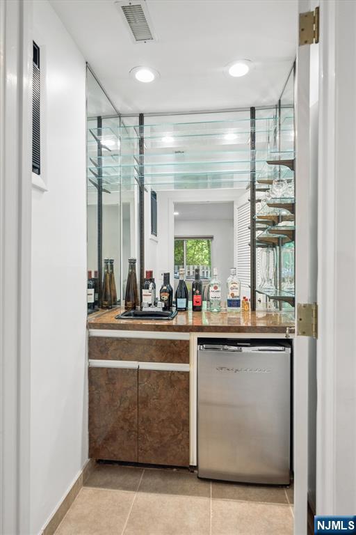 300 Pond Court 5e Property Photo 18