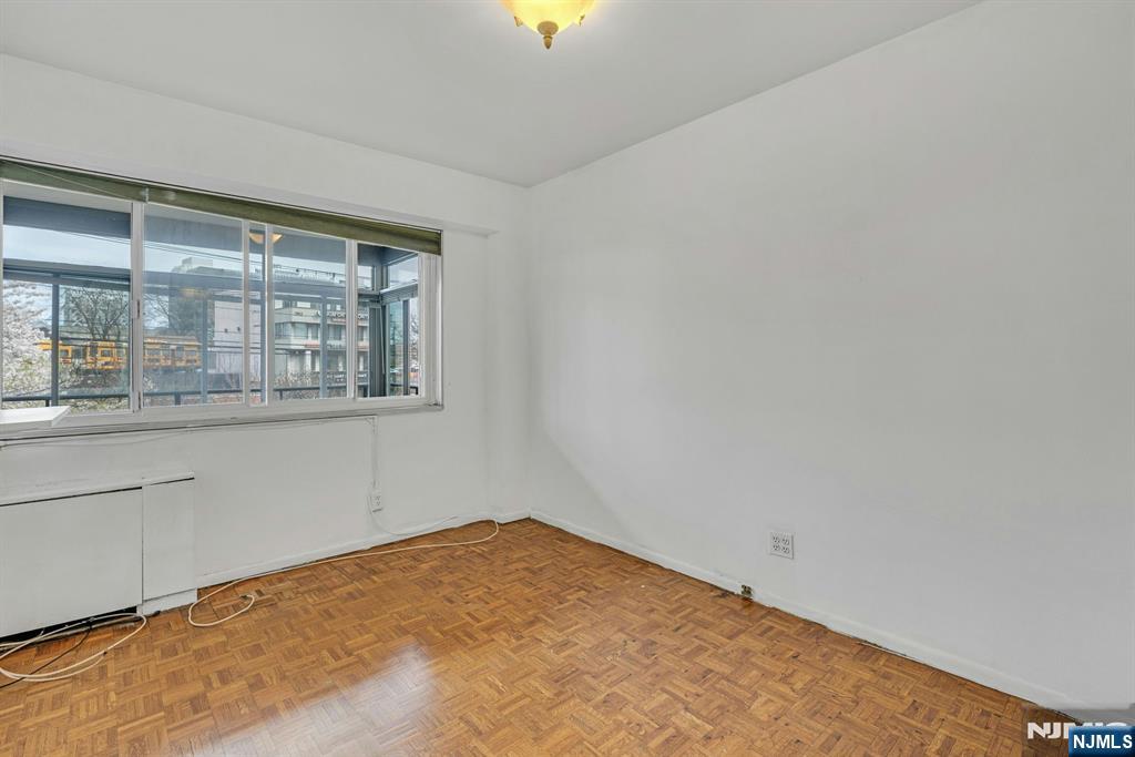 2185 Lemoine Avenue 2c Property Photo 12