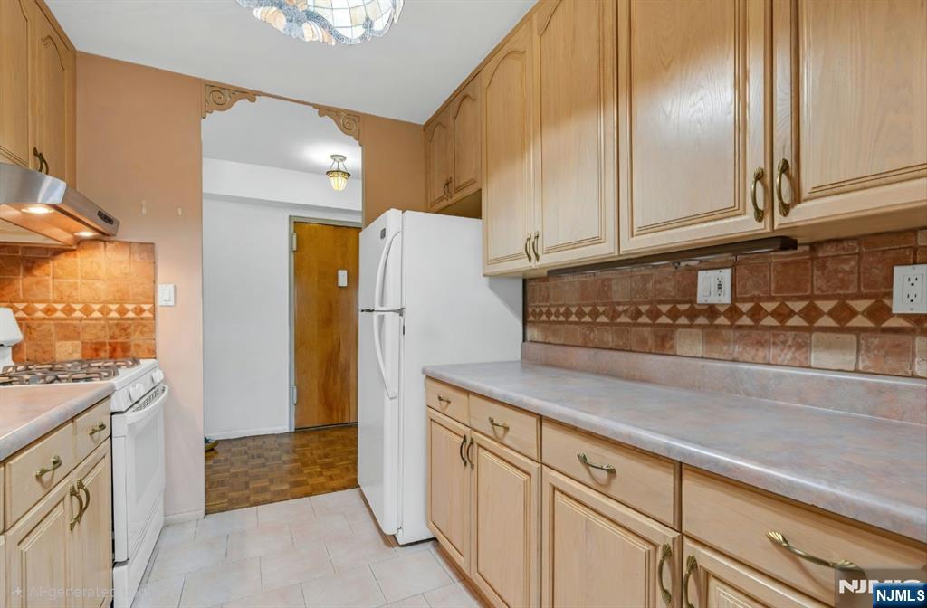 2185 Lemoine Avenue 2c Property Photo 13