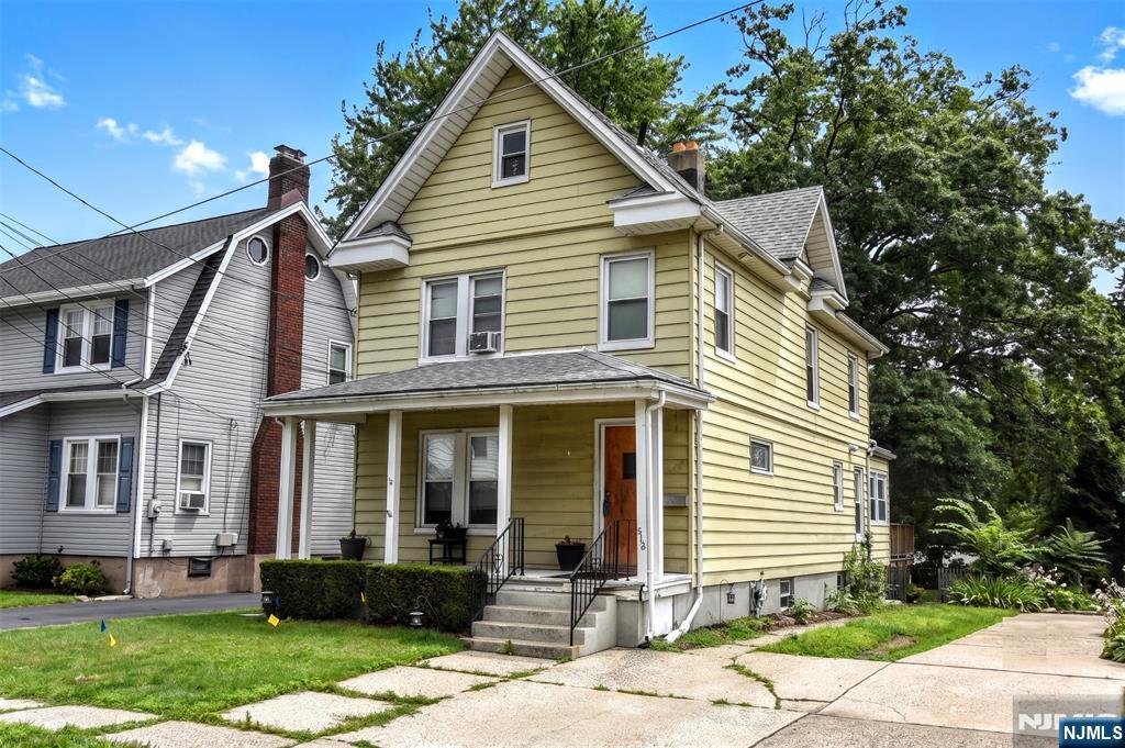 616 Elm Street Property Photo 2