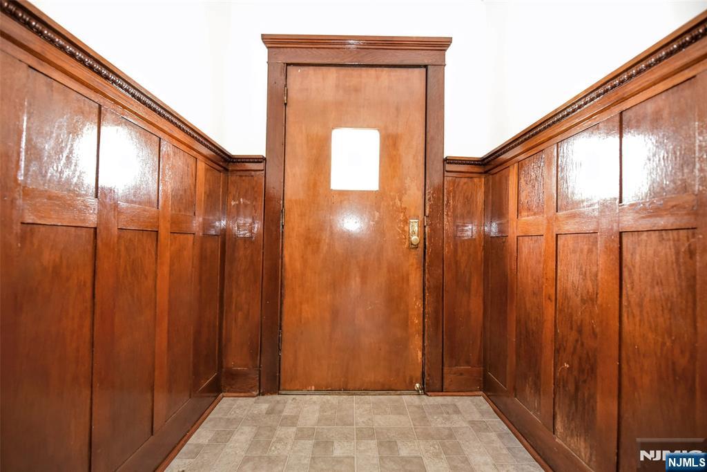 616 Elm Street Property Photo 5