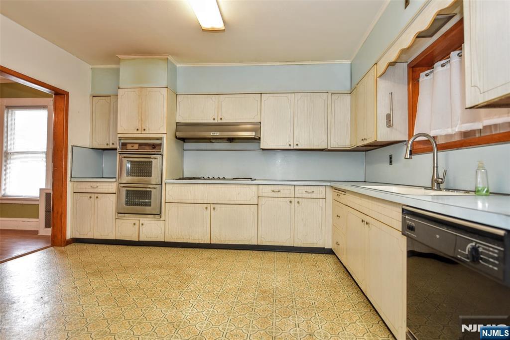 616 Elm Street Property Photo 14