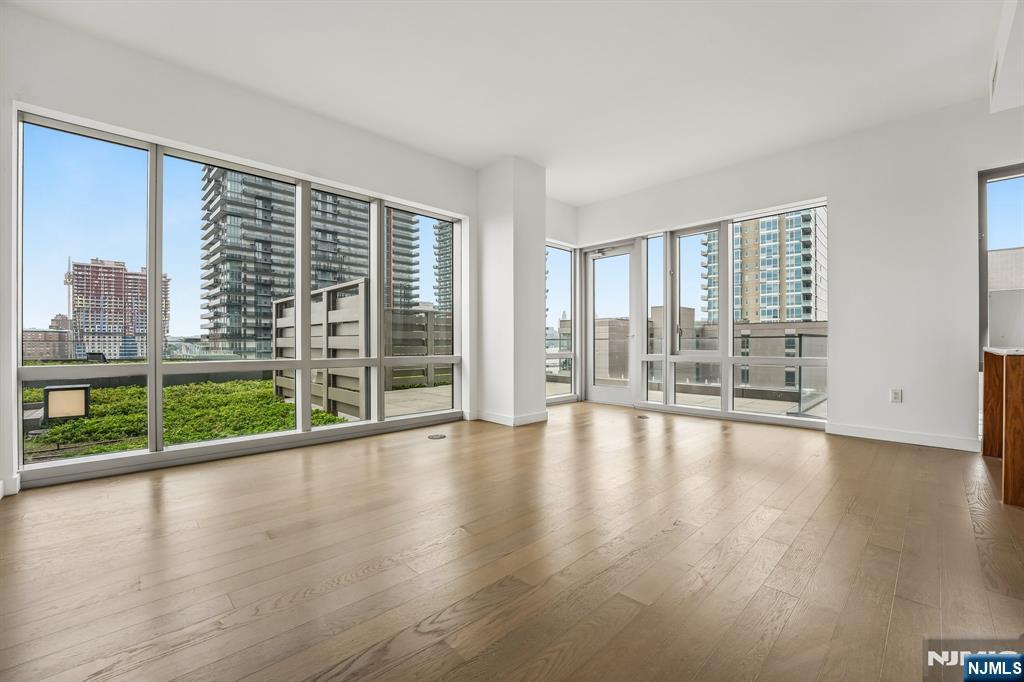 75 Park Lane Property Photo 1