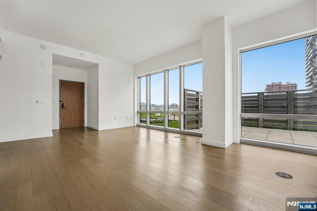 75 Park Lane Property Photo 3