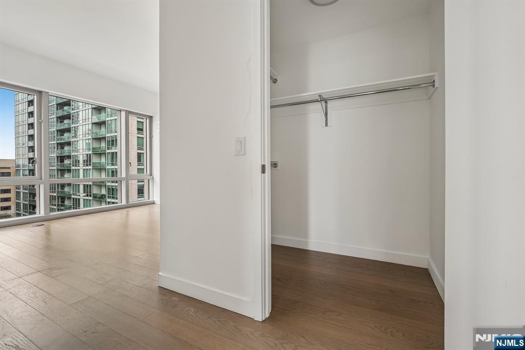 75 Park Lane Property Photo 10