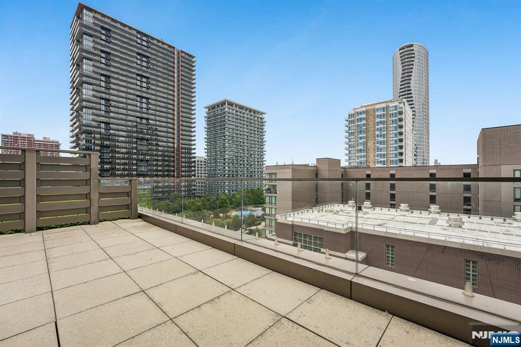 75 Park Lane Property Photo 13