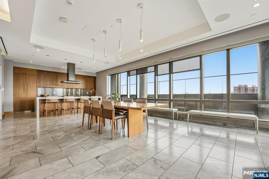 75 Park Lane Property Photo 27