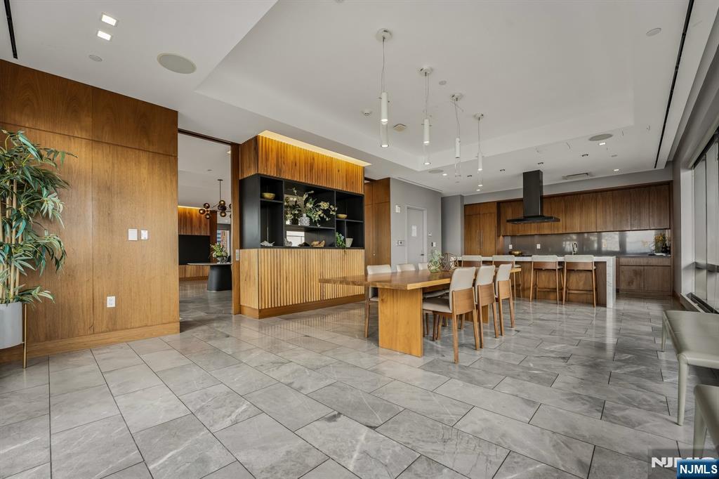 75 Park Lane Property Photo 28