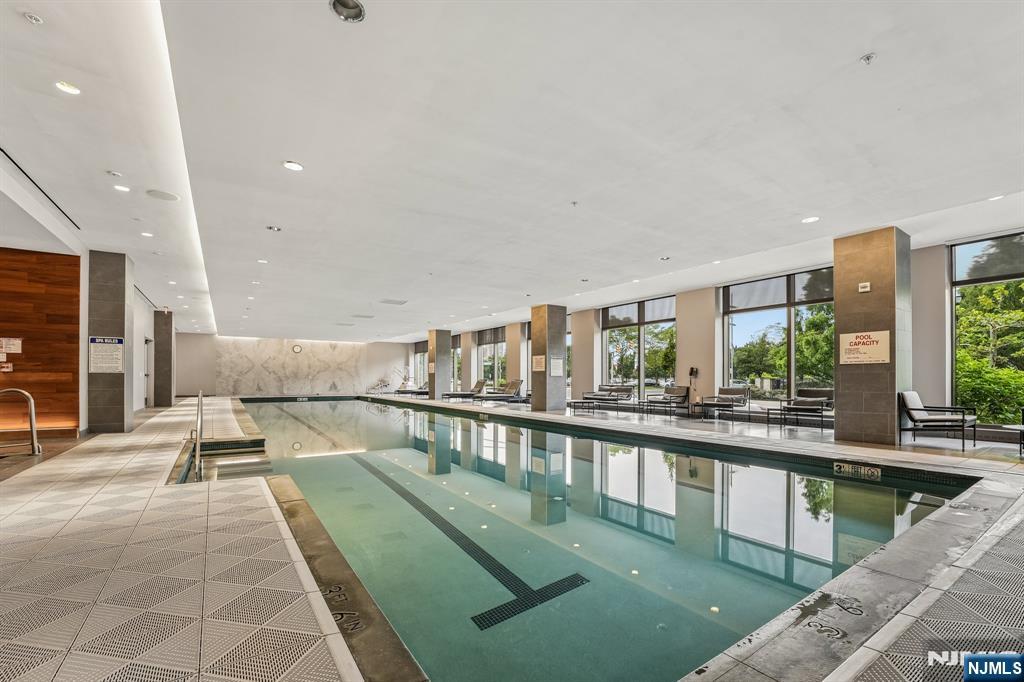 75 Park Lane Property Photo 32