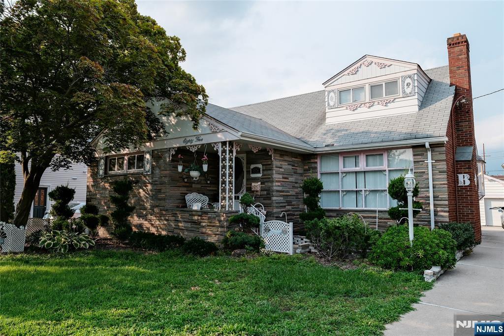 85 Strong Property Photo 1