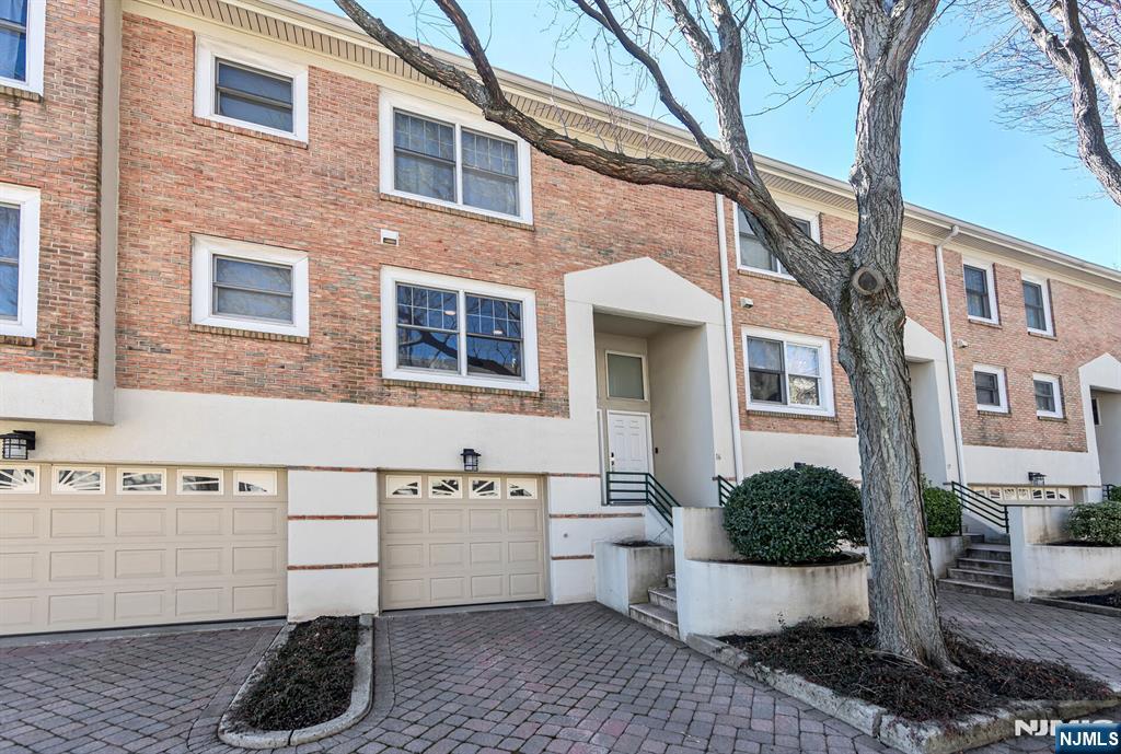 16 Grand Cove Way C16 Property Photo 1