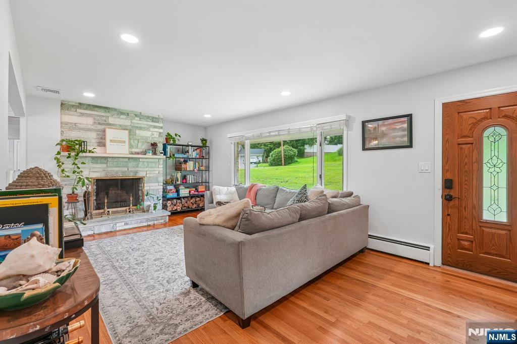 31 Surrey Drive Property Photo 4