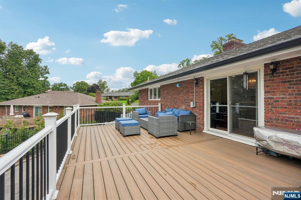 31 Surrey Drive Property Photo 36